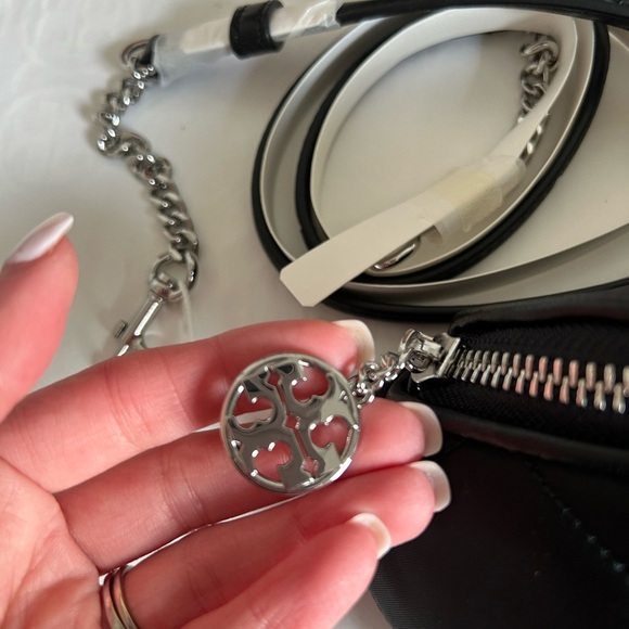 Tory Burch Willa Quilted Nylon Belt Bag Black Fanny Pack Crossbody Bag - Picture 7 of 11